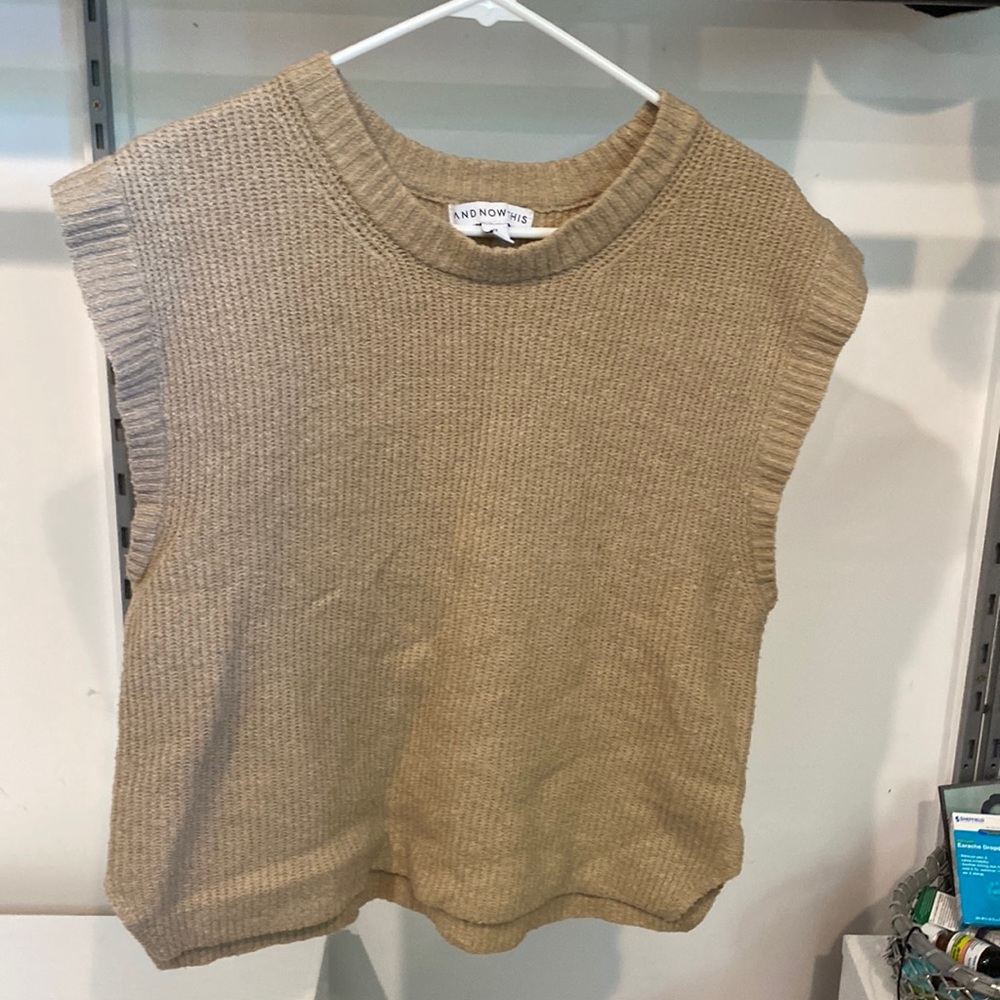 Sweater vest